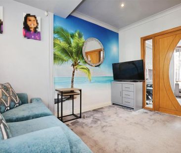 3 bedroom terraced house to rent - Photo 5