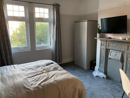 6 bedroom terraced house to rent - Photo 1