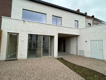 Prachtige nieuwbouwwoning met 4 slaapkamers en 4 badkamers - Photo 2