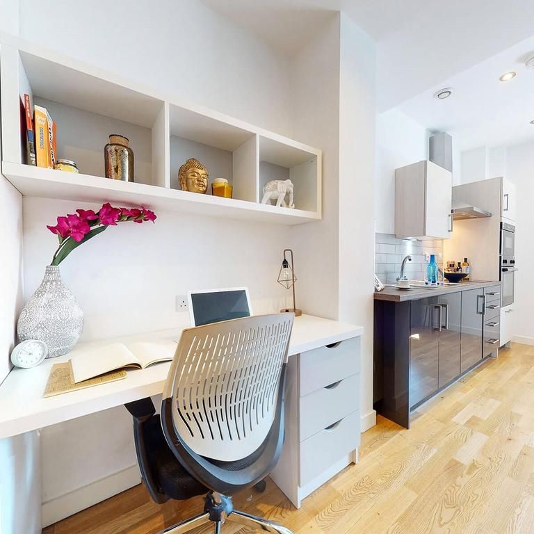 Studio to rent - Photo 1