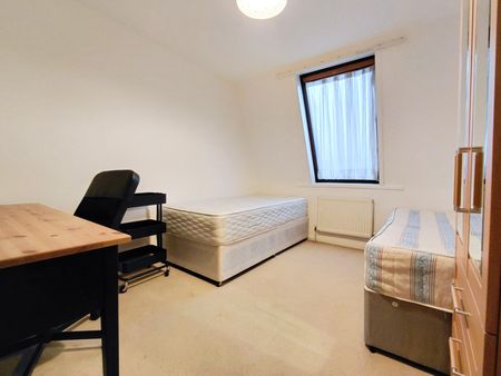 Hanger View Way, London W3 - Photo 5