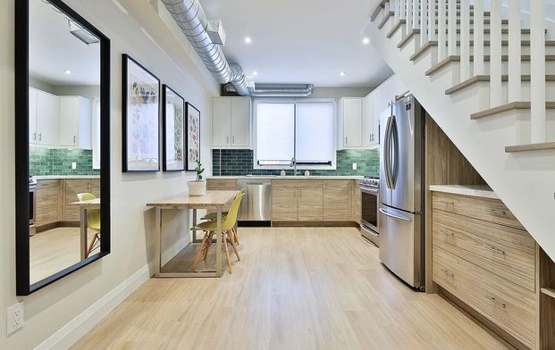 For Lease - 994 Dundas St W Unit 1 Street Unit# 1, Toronto, Ontario - Photo 1