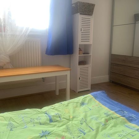 Room in a Shared House, Fulcher Row, RG6 - Photo 4