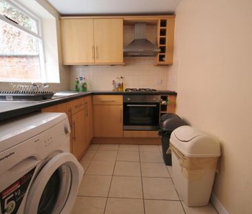 3 bedroom end of terrace house to rent - Photo 6