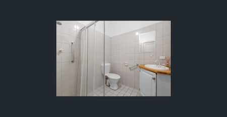 Stylish City-Fringe Living in the Heart of Norwood - Photo 5