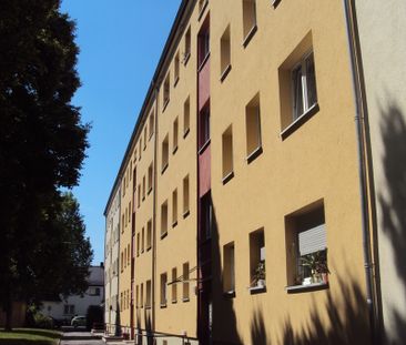 Geräumige 3-Raum-Wohnung mit Badewanne und Balkon in Debschwitz - Photo 5