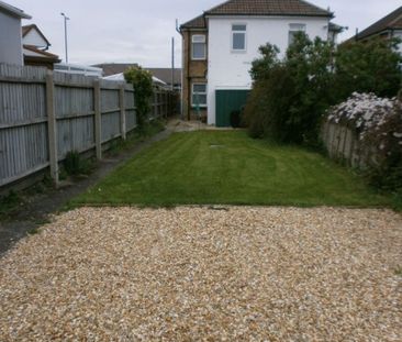 Wallisdown Road, Poole - Photo 3