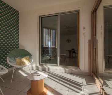 Location Appartement 4 pièces 82m² ST DENIS 97400 - Photo 5