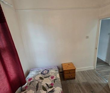 2 bedroom house share to rent - Photo 3