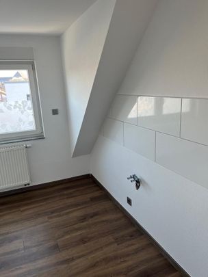 Großzügig Moderne Dachgeschoss Wohnung mit Gauben (2. Geschoss) - Photo 1
