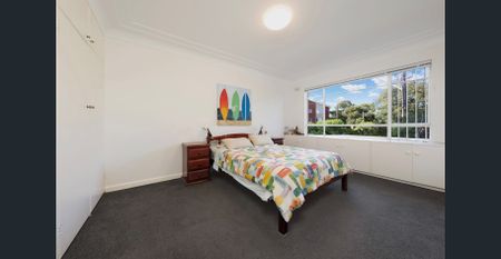Immaculately presented oversized 2 bedroom Unit - Photo 3