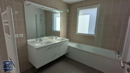 Appartement à louer 4 pièces 111m² - Photo 2