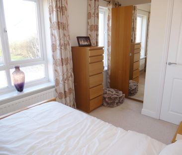 Home Leas Close, Bristol - Photo 5