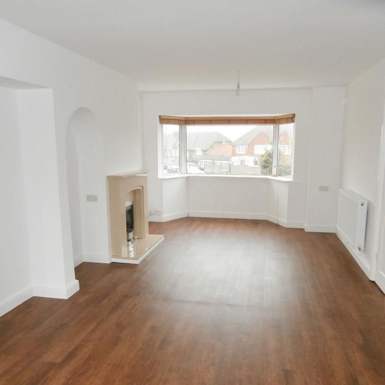 3 bedroom semi-detached house to rent - Photo 1