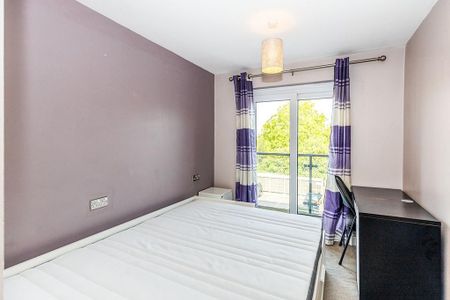 2 bedroom flat to rent - Photo 4
