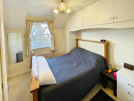 2 bedroom semi-detached house to rent - Photo 2