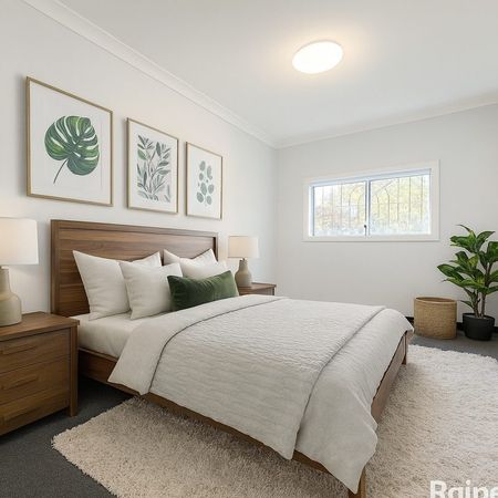 Large Ground Floor 2 Bedroom Apartment - Photo 4