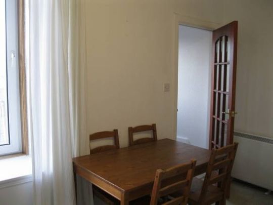 Spacious one bed flat - Student Accommodation Dundee - Photo 1