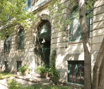 2045 Lambert-Closse - Photo 3