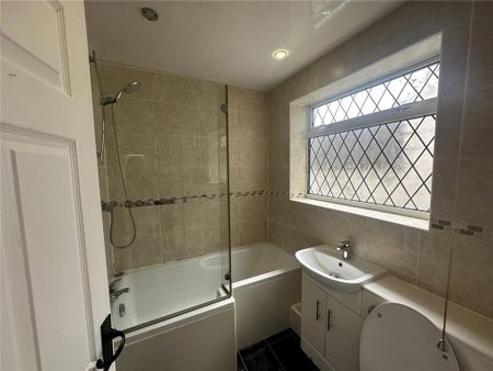 Property to rent - Photo 5