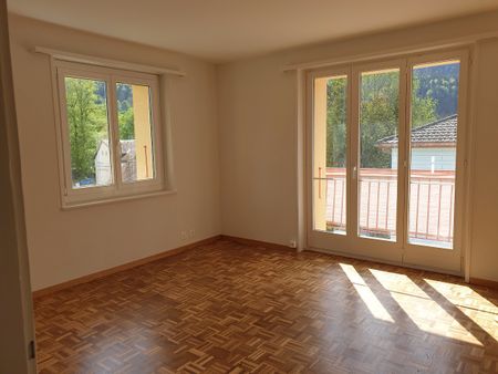 Joli appartement de 3 pièces avec balcon et ascenseur - Photo 2