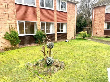 2 bedroom maisonette to rent - Photo 2