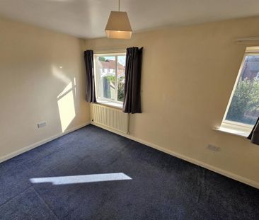 2 bedroom end of terrace house to rent - Photo 2