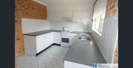 Well Appointed Ground Floor Two Bedroom Unit - Photo 5