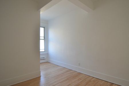 Condo for rent, Montréal (Côte-des-Neiges/Notre-Dame-de-Grâce) - Photo 3