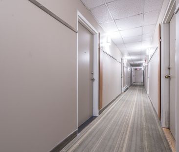798 Richmond Street West - Photo 1