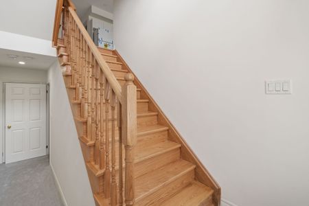 For Lease - 10 Mcalister Avenue, Richmond Hill, Ontario - Photo 4