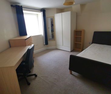 5 bedroom terraced house to rent - Photo 2