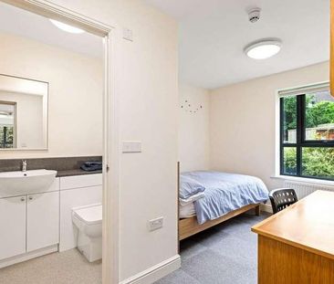 All Ensuite // Lincoln Bishop // Bed // Jun, LN2 - Photo 3