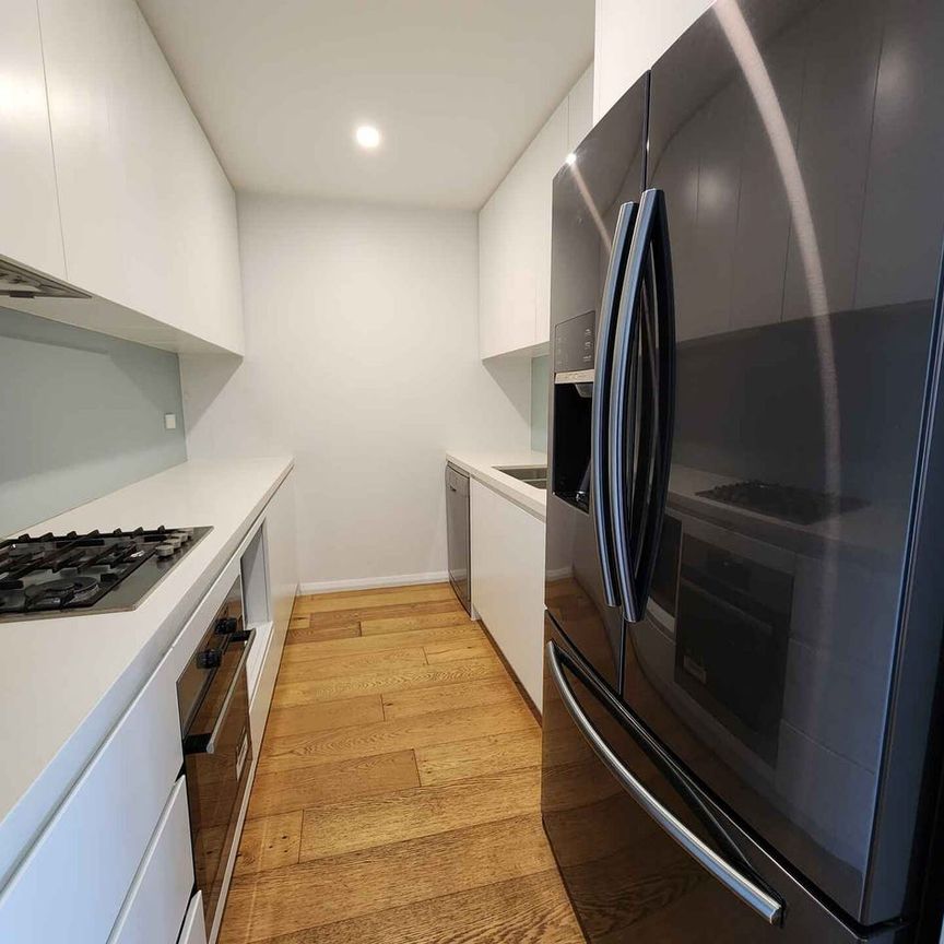 Modern Two-Bedroom Apartment - Photo 1