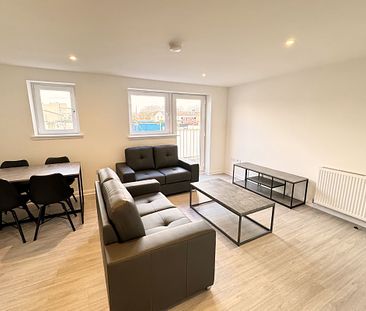 2 Bed, Flat - Photo 6