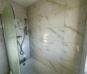 2 Bed Flat, The Martyrs Close, CV3 - Photo 6