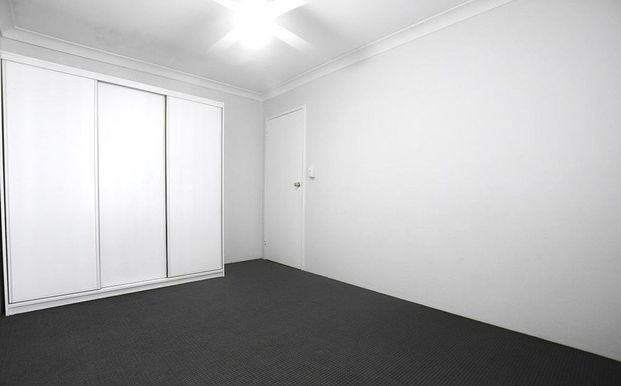 2 Bedroom Unit in Ambervale &excl;&excl;&excl; - Photo 1