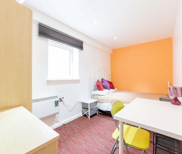 3 bed apartment to rent in Rialto Building, City Centre, NE1 - Photo 5