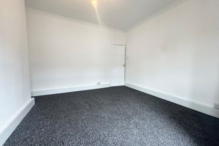 Salisbury Gardens, Raglan Street - Photo 5