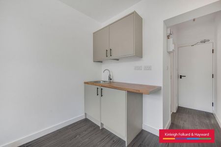 Studio to rent - Photo 2