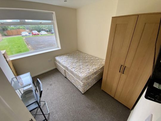 4 bedroom house to rent - Photo 1