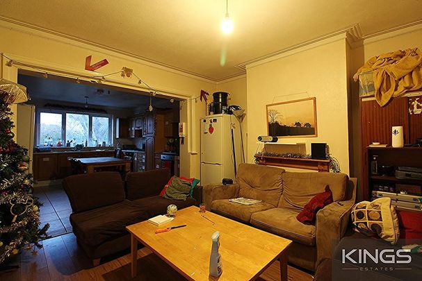 7 bedroom detached house to rent - Photo 1