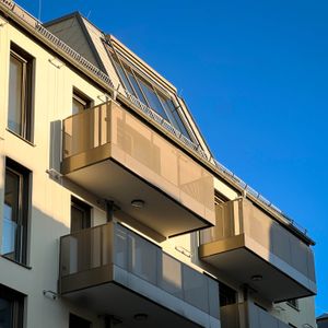 Traumhafte 2-Zimmer-Neubauwohnung im DG mit großer Terrasse | klimatisiert | Nähe U3 & Wilhelminenberg - Photo 2
