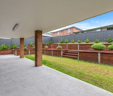 7 Cockle Crescent, Teralba. - Photo 2