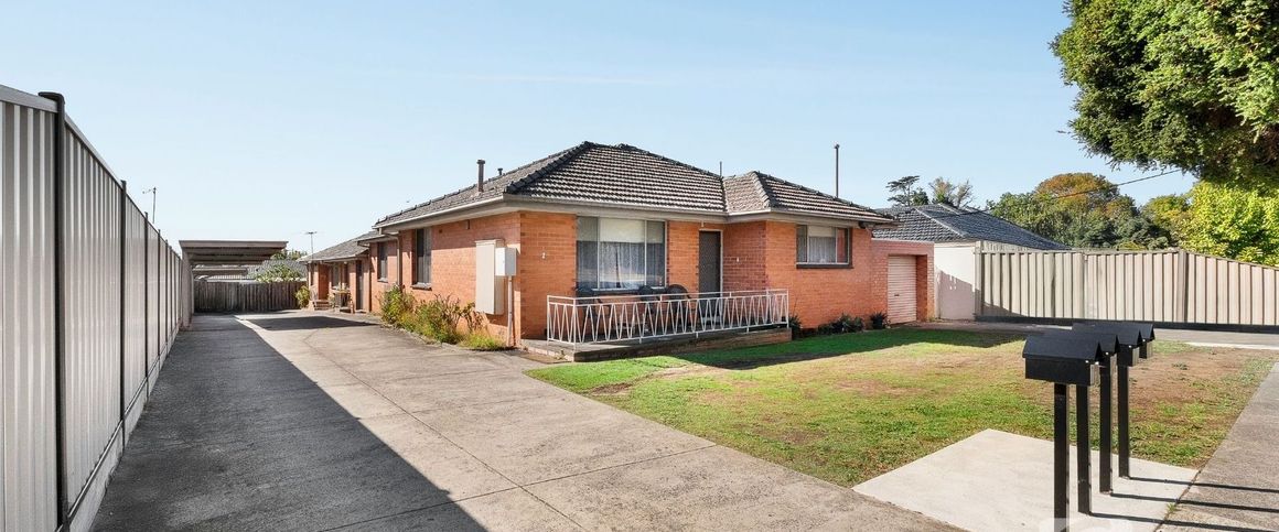 CONVENIENCE IN A PRIME DANDENONG LOCATION - Photo 1