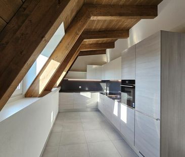 Nuovo 4.5 locali all'ultimo piano con travi a vista - Foto 1