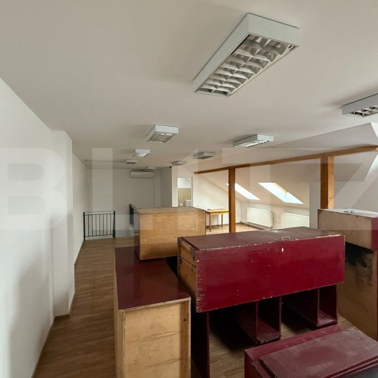 Vila de 6 camere Bunloc pretabil After School I Gradinita - Photo 1