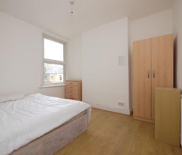 4 bedroom terraced house to rent - Photo 1