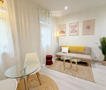 Apartamento de alquiler en Calle Meson de Paredes, Embajadores - La... - Photo 4