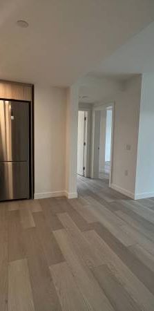 Newly Built 3 Bedroom, 2 Bathroom, Pet Friendly, Rooftop Lounge & More - Photo 1